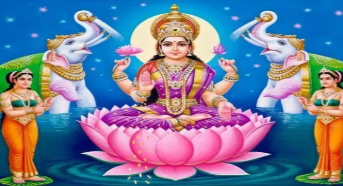 Mahalakshmi Temple, which bestows the eight blessings!.